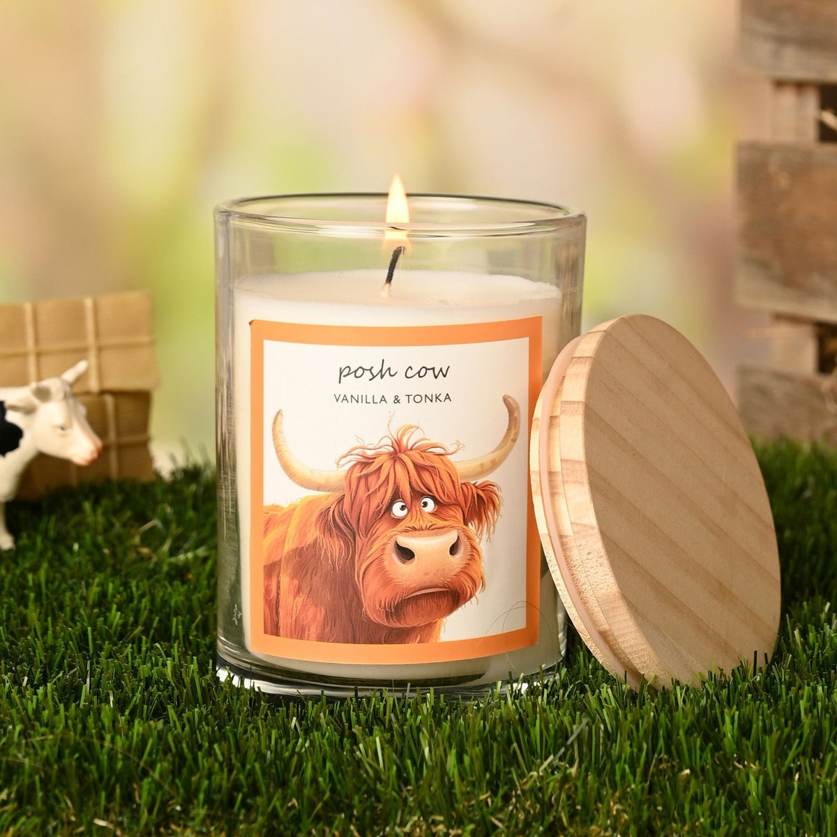 Posh Cow Vanilla & Tonka Scented Candle 250g - Cream & Brown