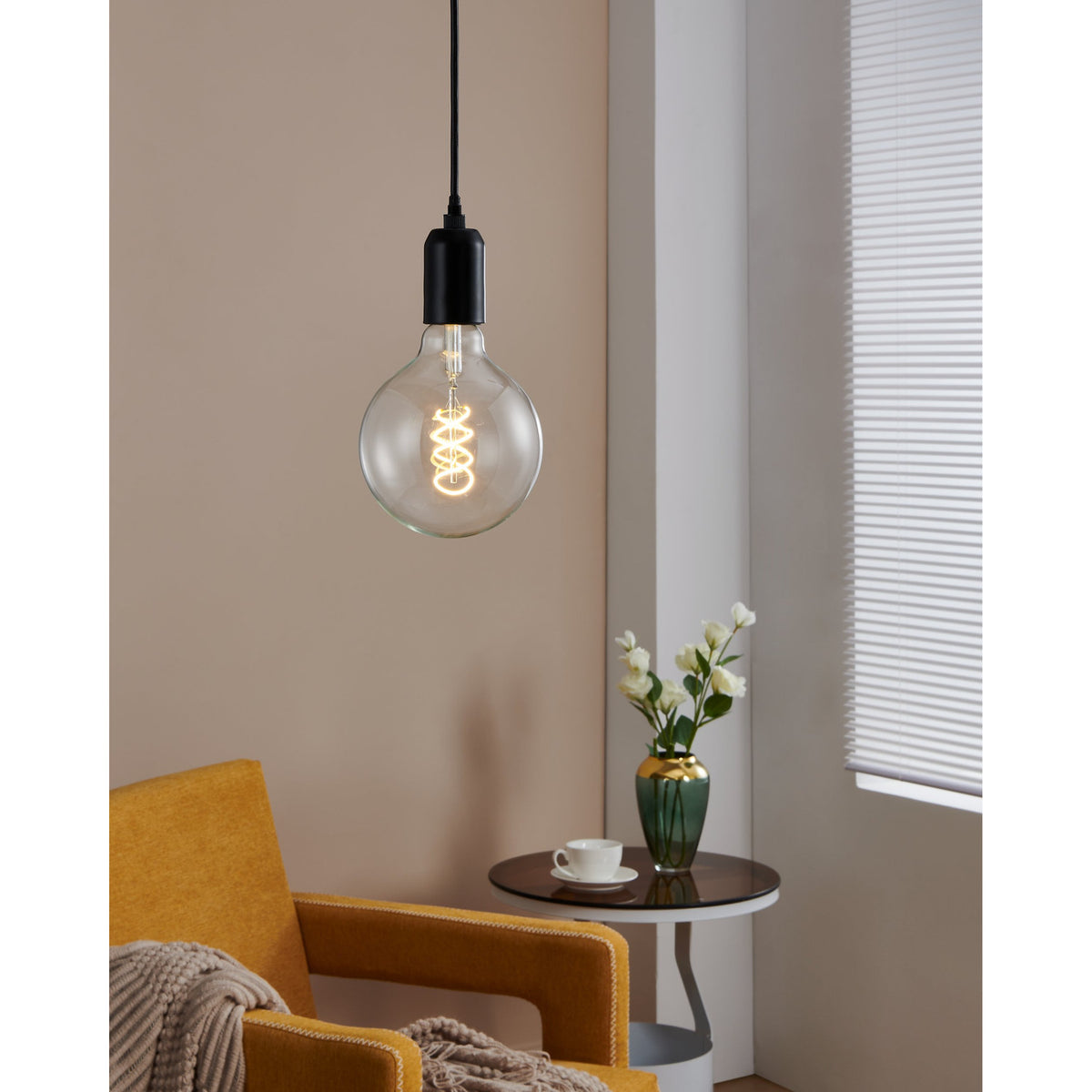 Clear LED Globe Bulb E27 G125 7.3W 806lm Warm White