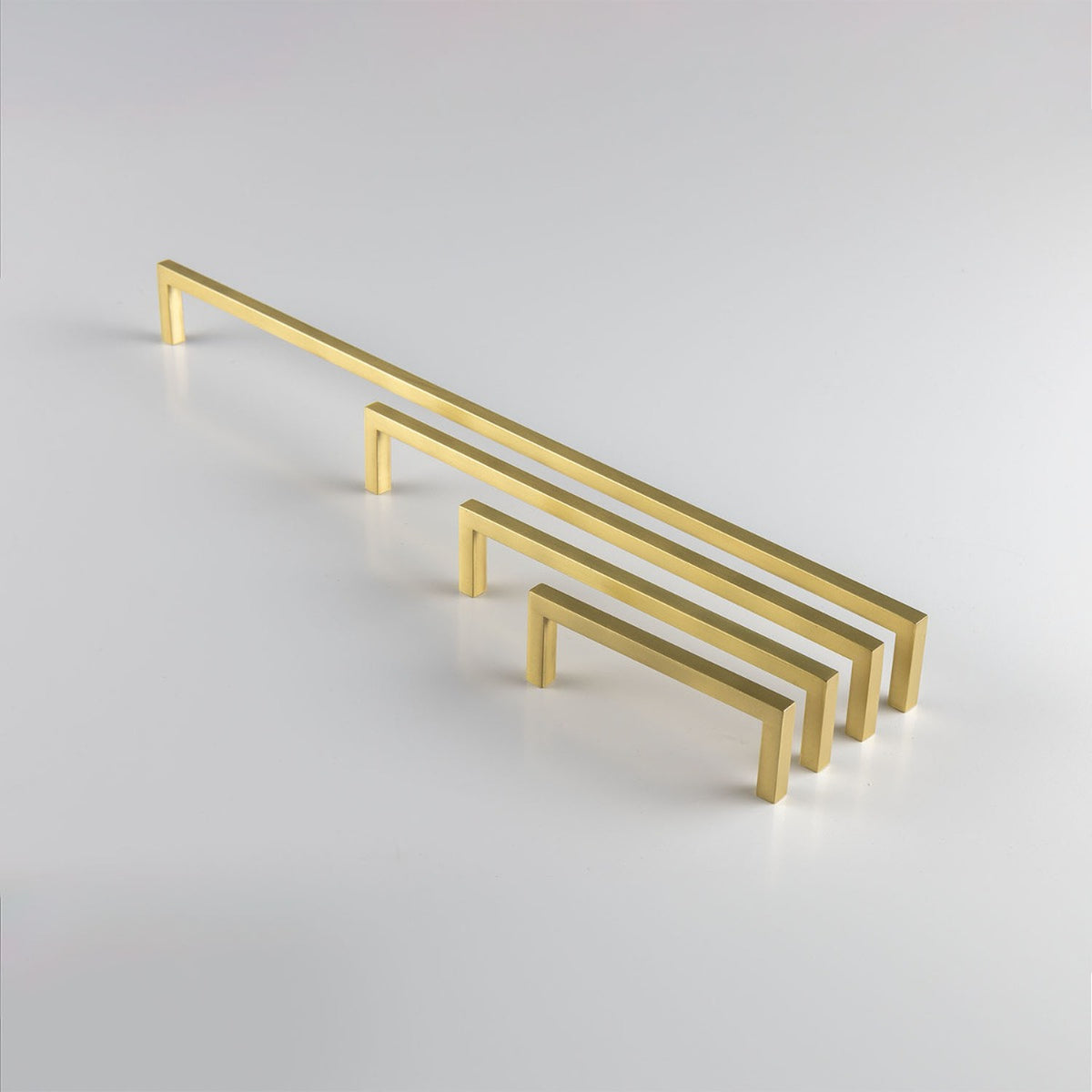 Cobh Modern Brass Pull Handle - 50cm