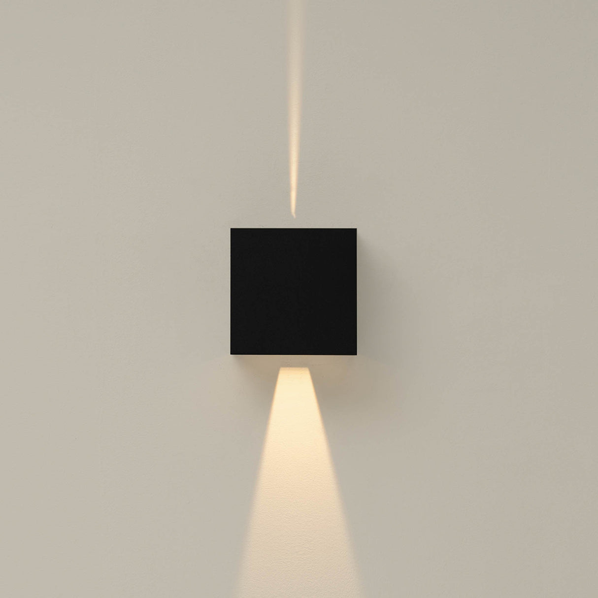 Davos Outdoor LED Wall Light 10W 4000K - Sand Black