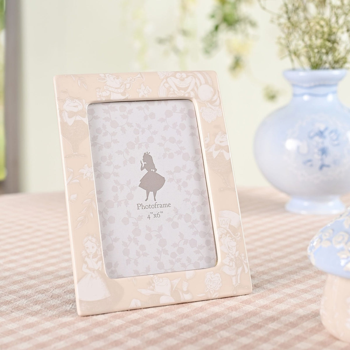 Alice in Wonderland Ceramic Photo Frame 6 x 4in - Natural