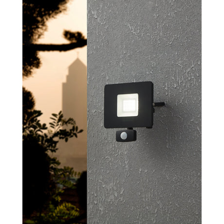Fesvine LED Flood Light with Motion Sensor 17.5cm - Black