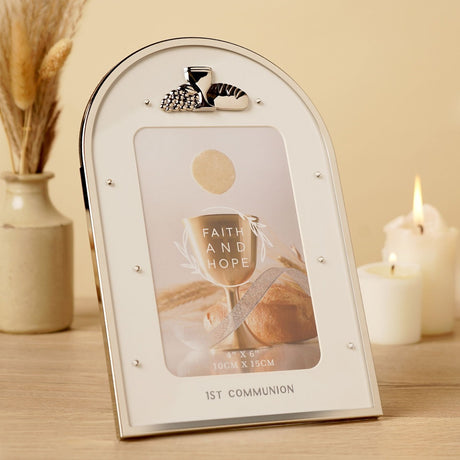 Communion Chalice Arch Photo Frame 6 x 4in - Silver & White
