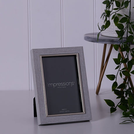 Wooden Photo Frame with Silver Inner Border 6 x 4in - Grey