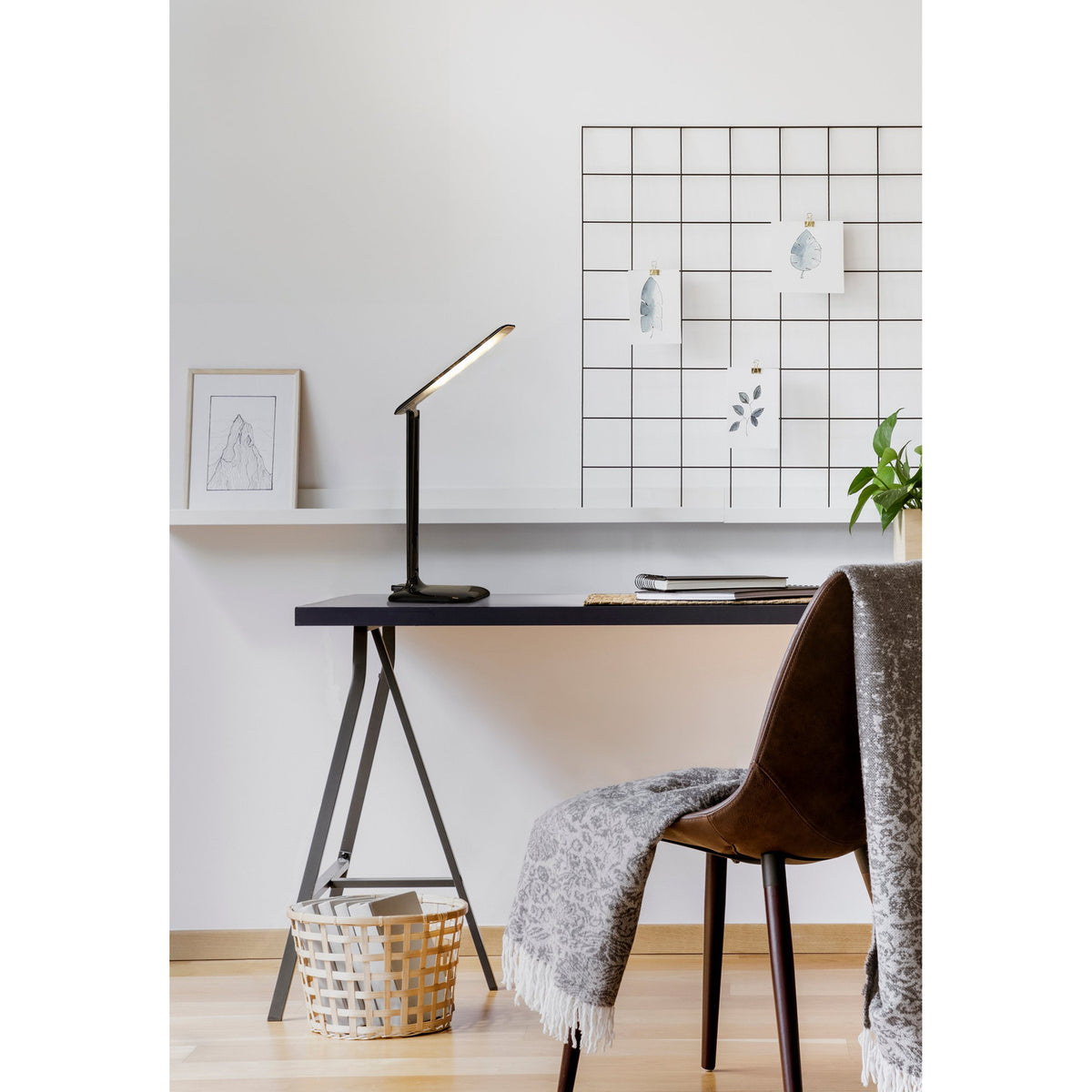Frolmora LED Touch Table Lamp - Black