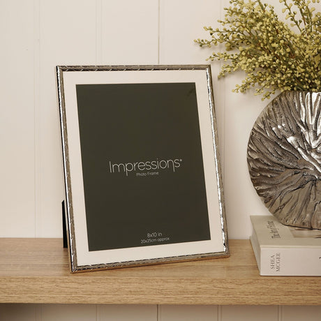 Criss Cross Metal Photo Frame with Mount 10 x 8in - Silver