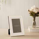 Silverplated Photo Frame with Mount 6 x 4in - Silver & White