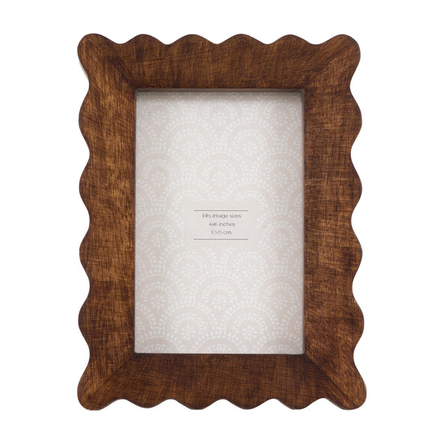 Avila Wooden Scallop Photo Frame 6x4in – Brown
