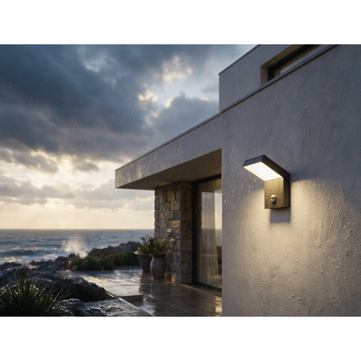 Grottazzolina LED Outdoor Wall Light with Motion Sensor - Black