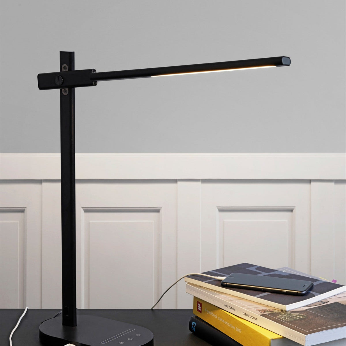 Office Adjust Flicker-Free USB Table Lamp - Black