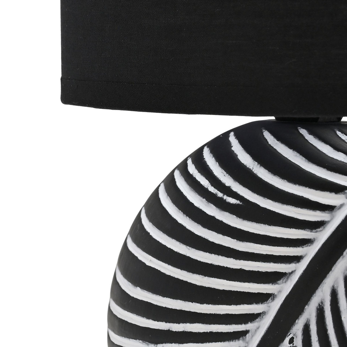 White Leaf Circle Plug-in Ceramic Table Lamp 24cm - Black