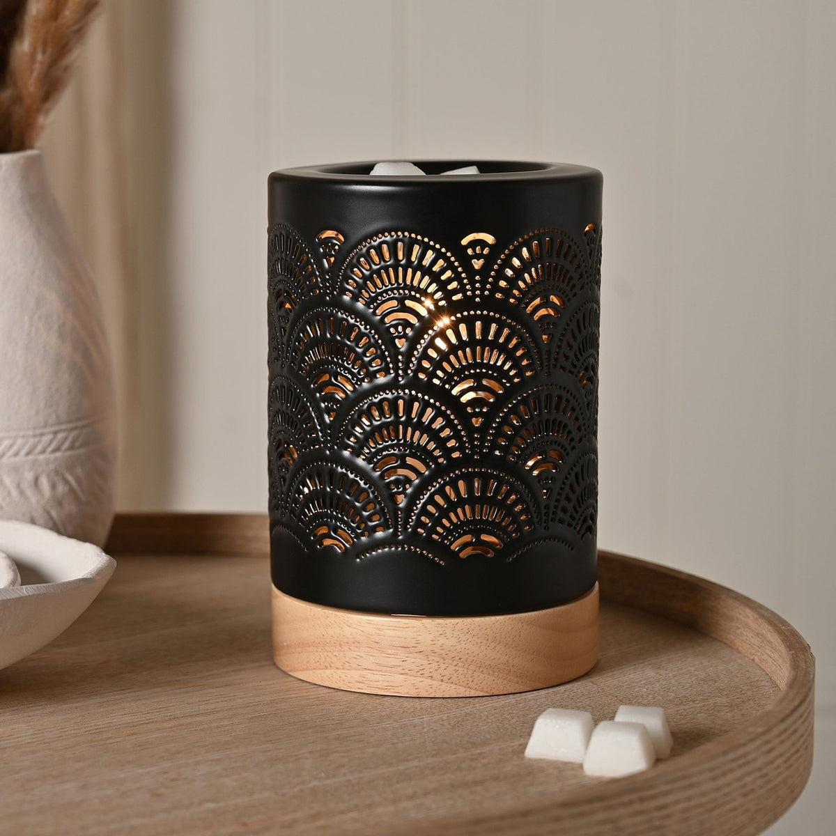Fan Lace Aroma Ceramic Table Lamp with Melt Dish - Black