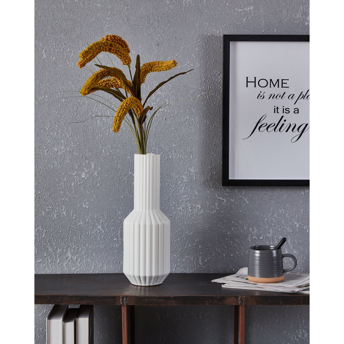 Hirado Ceramic Vase - White