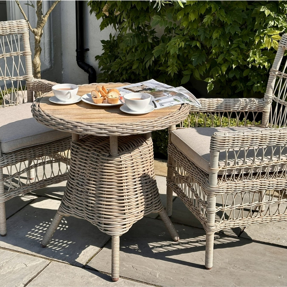 Outdoor Bistro Table With Wood Top 72cm – Beige