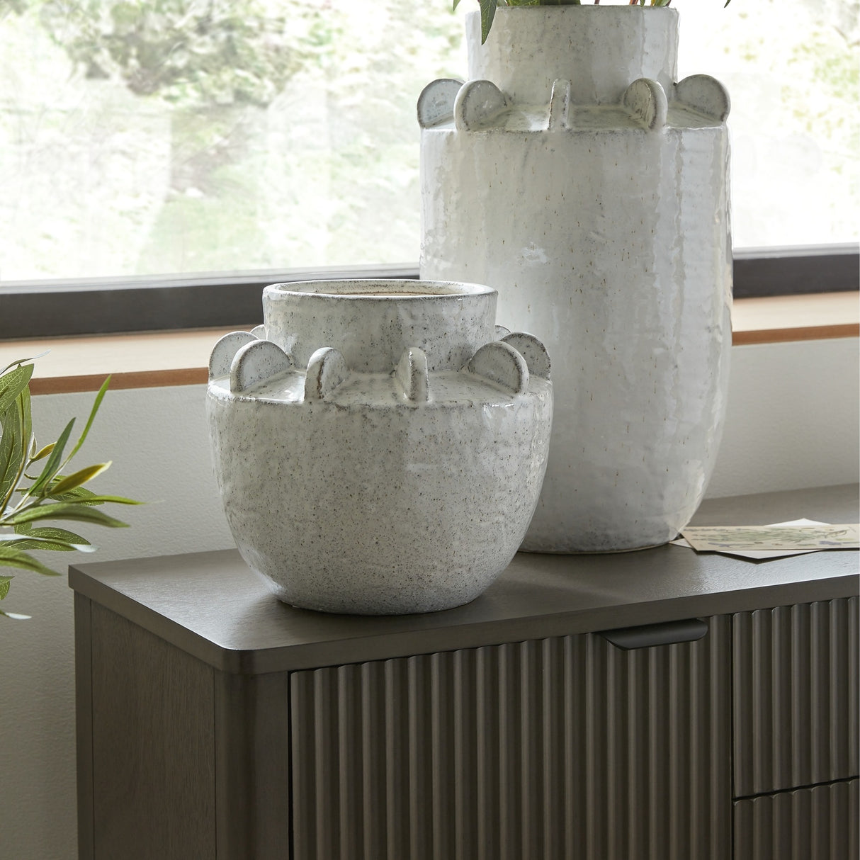 Medium Hydria Ceramic Vase – White