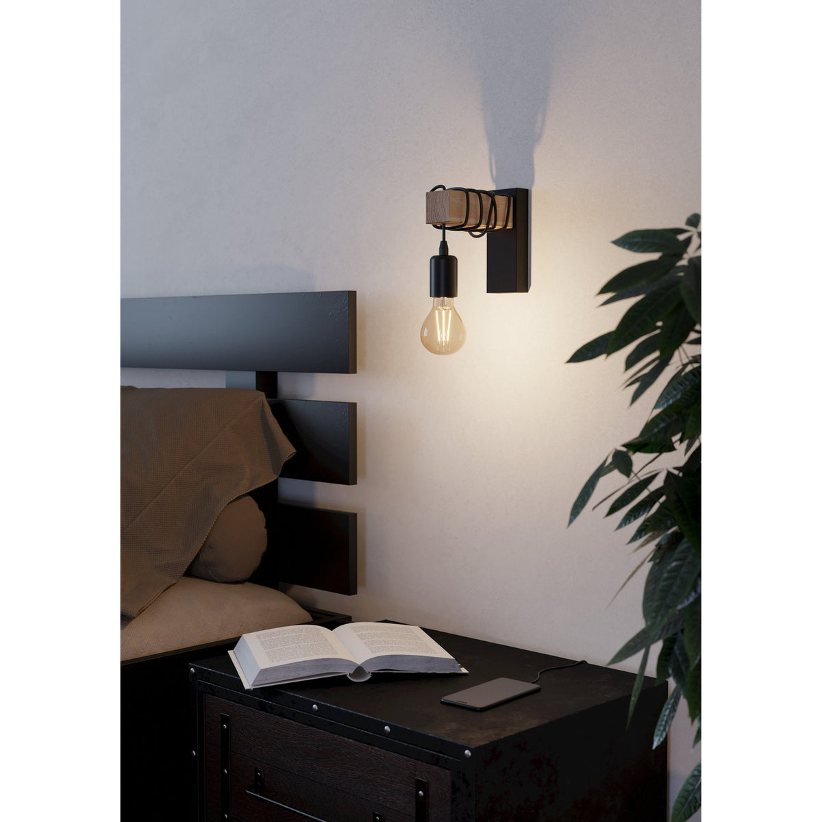 Hosmane Wall Light - Black & Wood