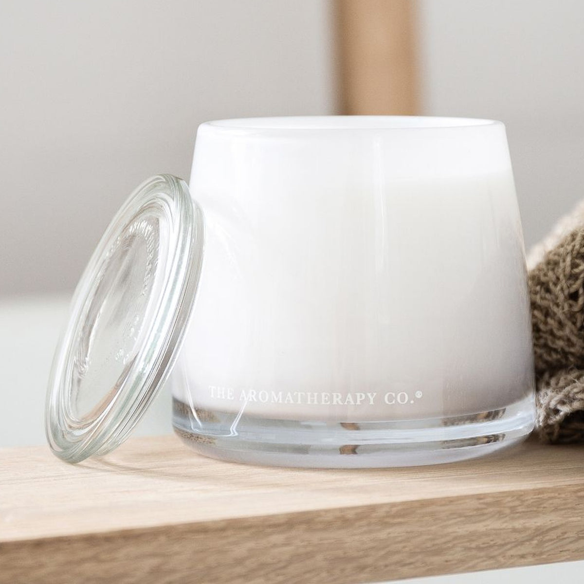 Soothe Petitgrain & Peony Scented Candle with Lid 260g - White