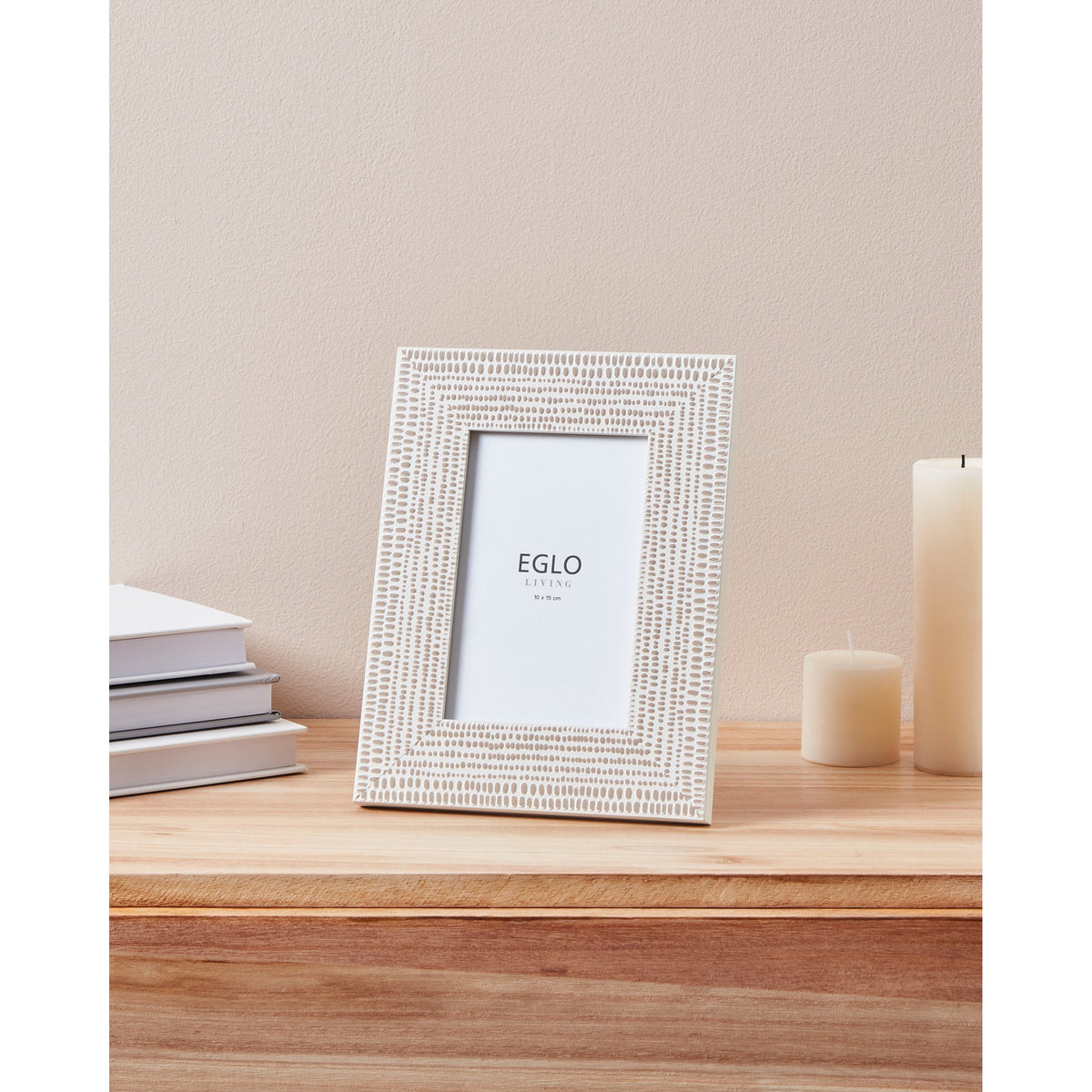 Kemayan Photo Frame