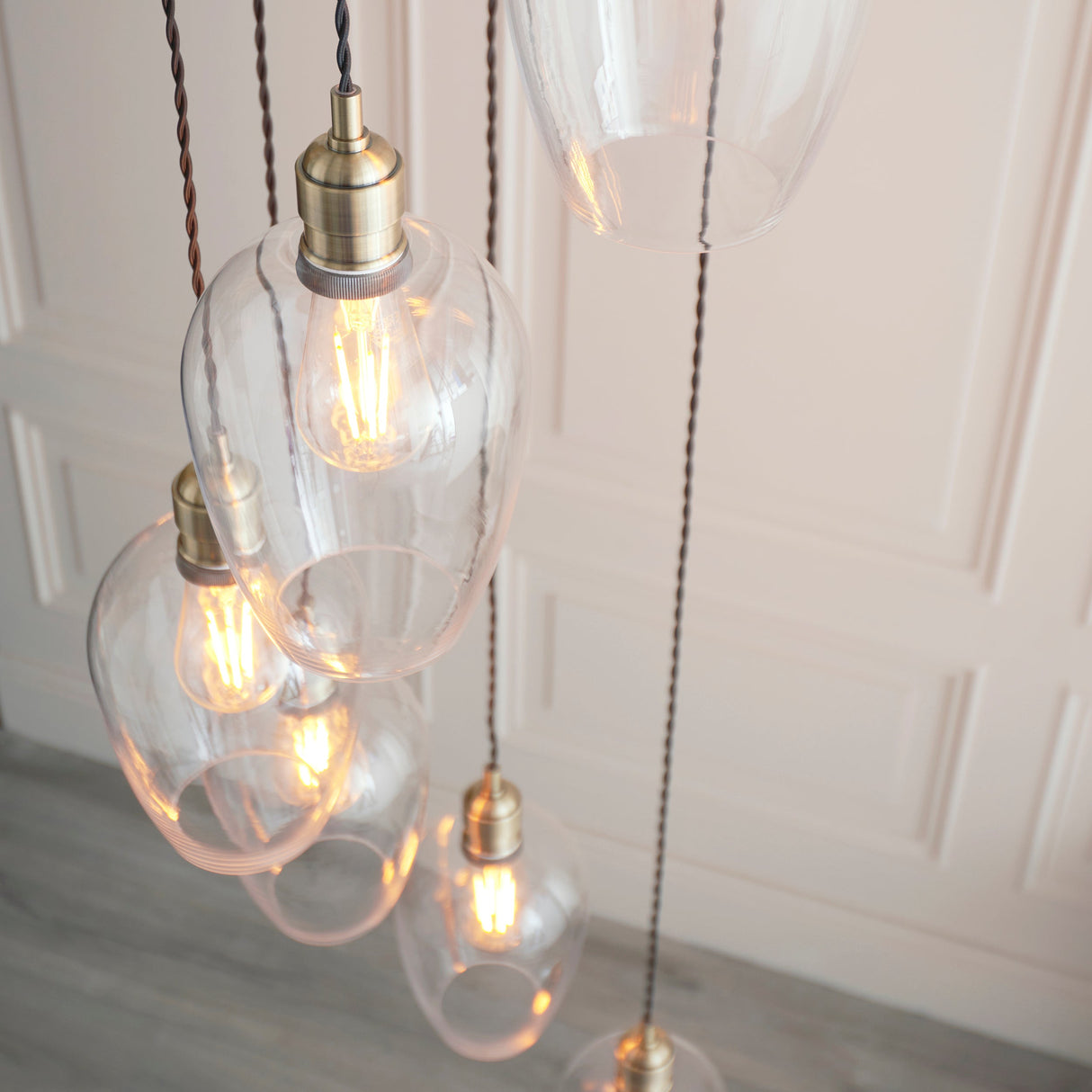 Quilbrook Cascade 7 Light Pendant - Antique Brass Clear