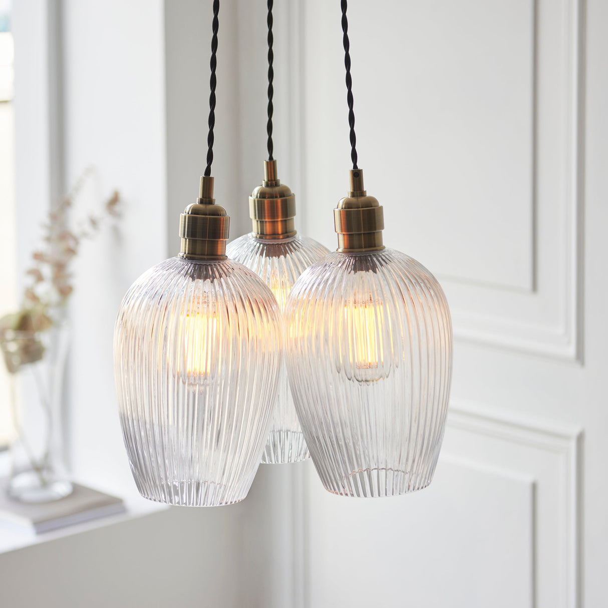 Fennhollow Ribbed Cluster 3 Light Pendant - Antique Brass Clear