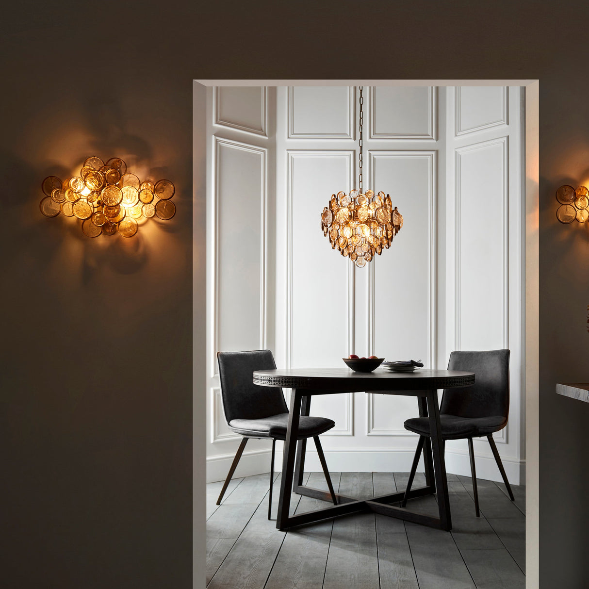 Yewbury Details 6 Light Chandelier - Antique Gold Clear
