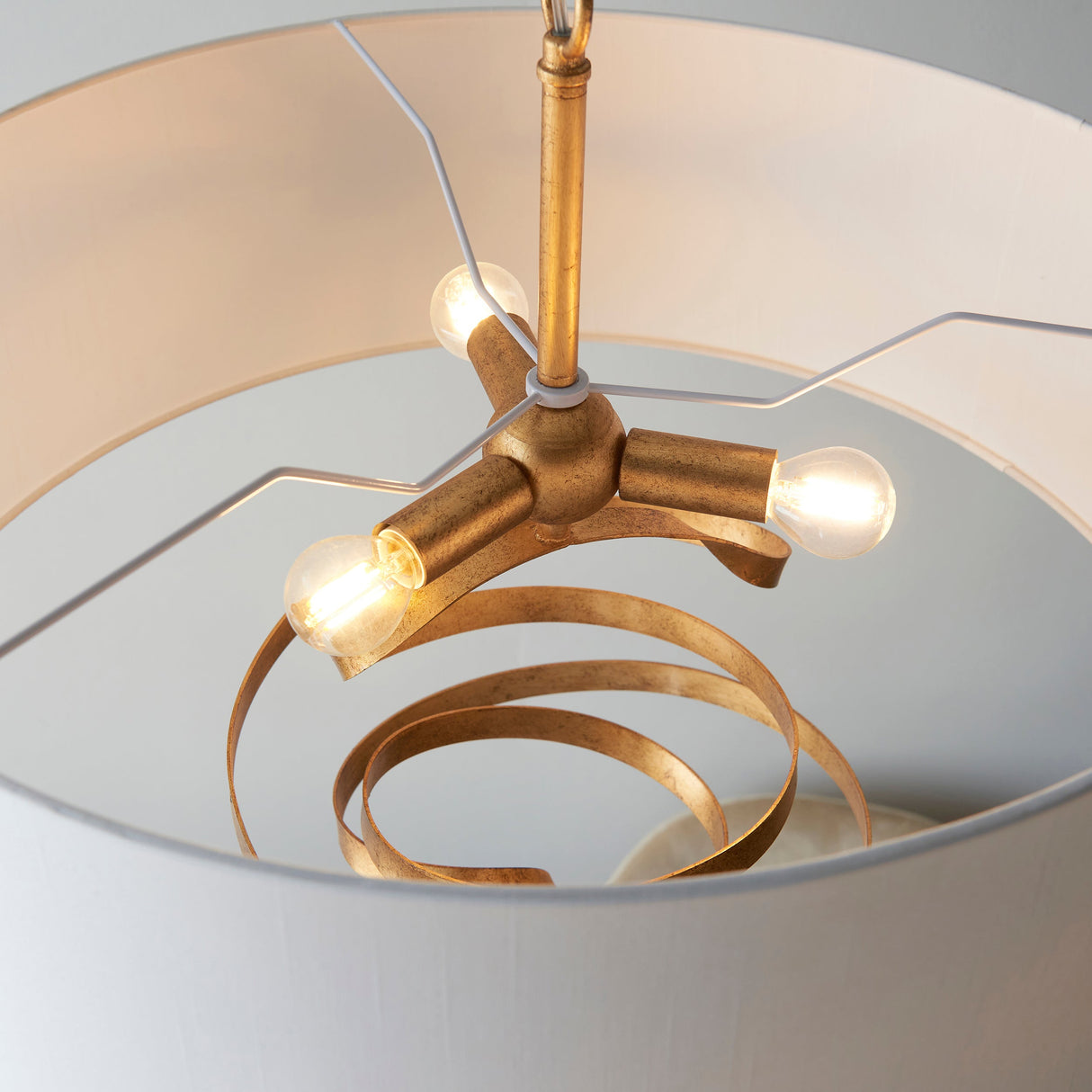 Glendhurst Ribbon 3 Light Pendant - Gold Ivory