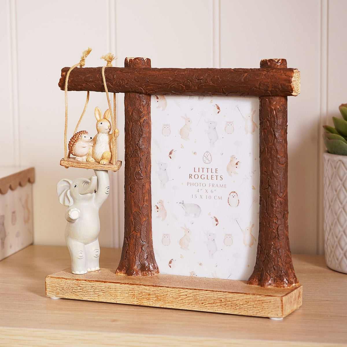 Elephant and Swing Resin Photo Frame 6 x 4in - Brown & Beige