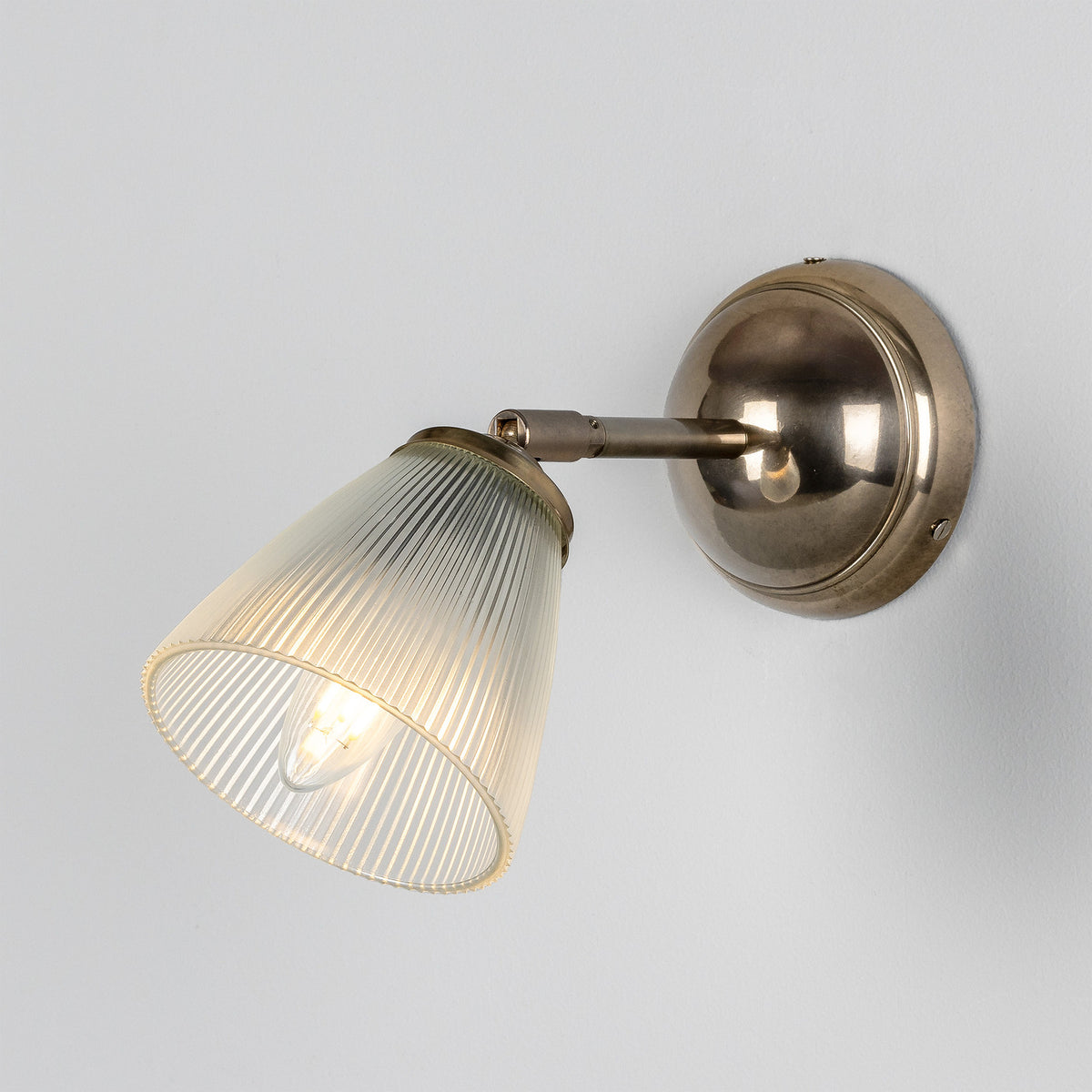 Mirovel Art Deco Ribbed Glass Wall Light