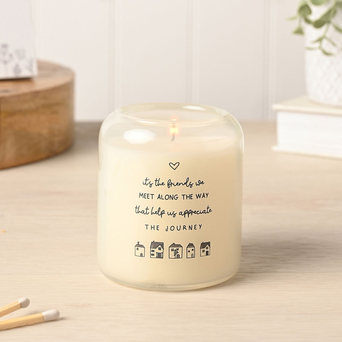 Friends Journey Houses Scented Candle 210g - Cream & Grey