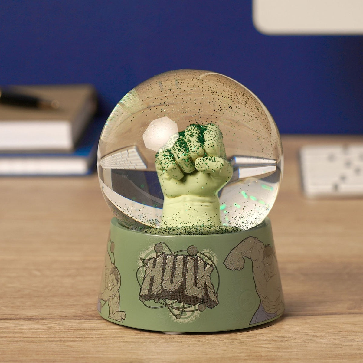 The Avengers Hulk Fist Resin Snow Globe with Glitter - Green