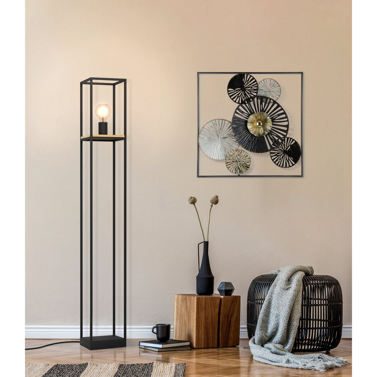 Ninarne Floor Lamp - Black & Brown