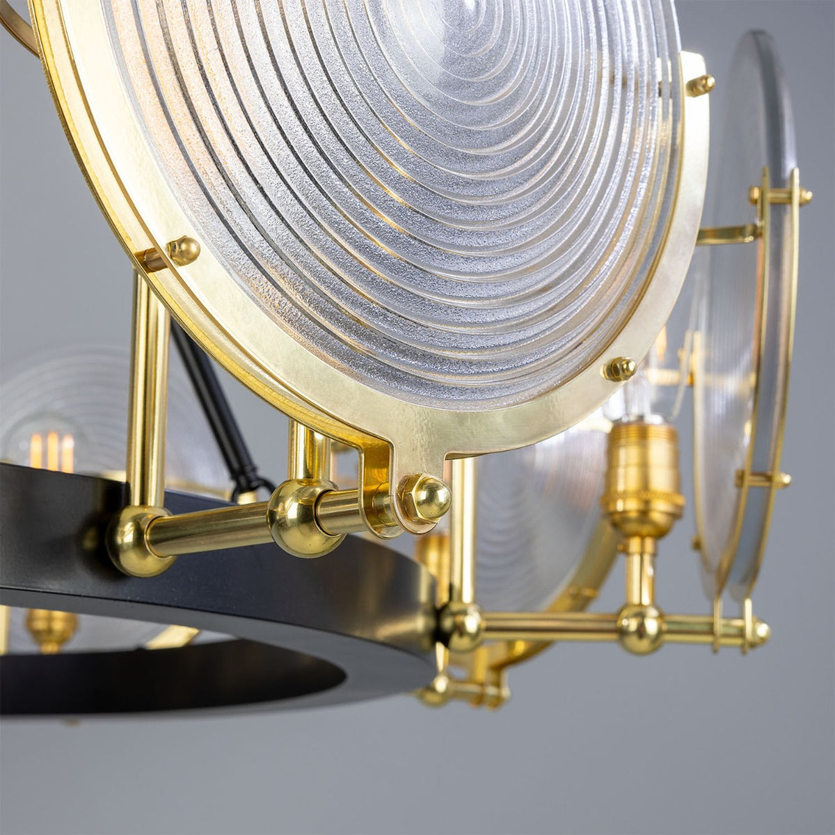 Portland Dish 9 Light Ribbed Glass Chandelier - Polished Brass