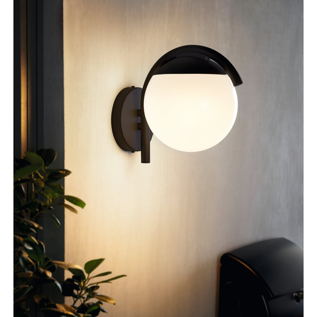 Prata Vecchia Outdoor Wall Light - Black