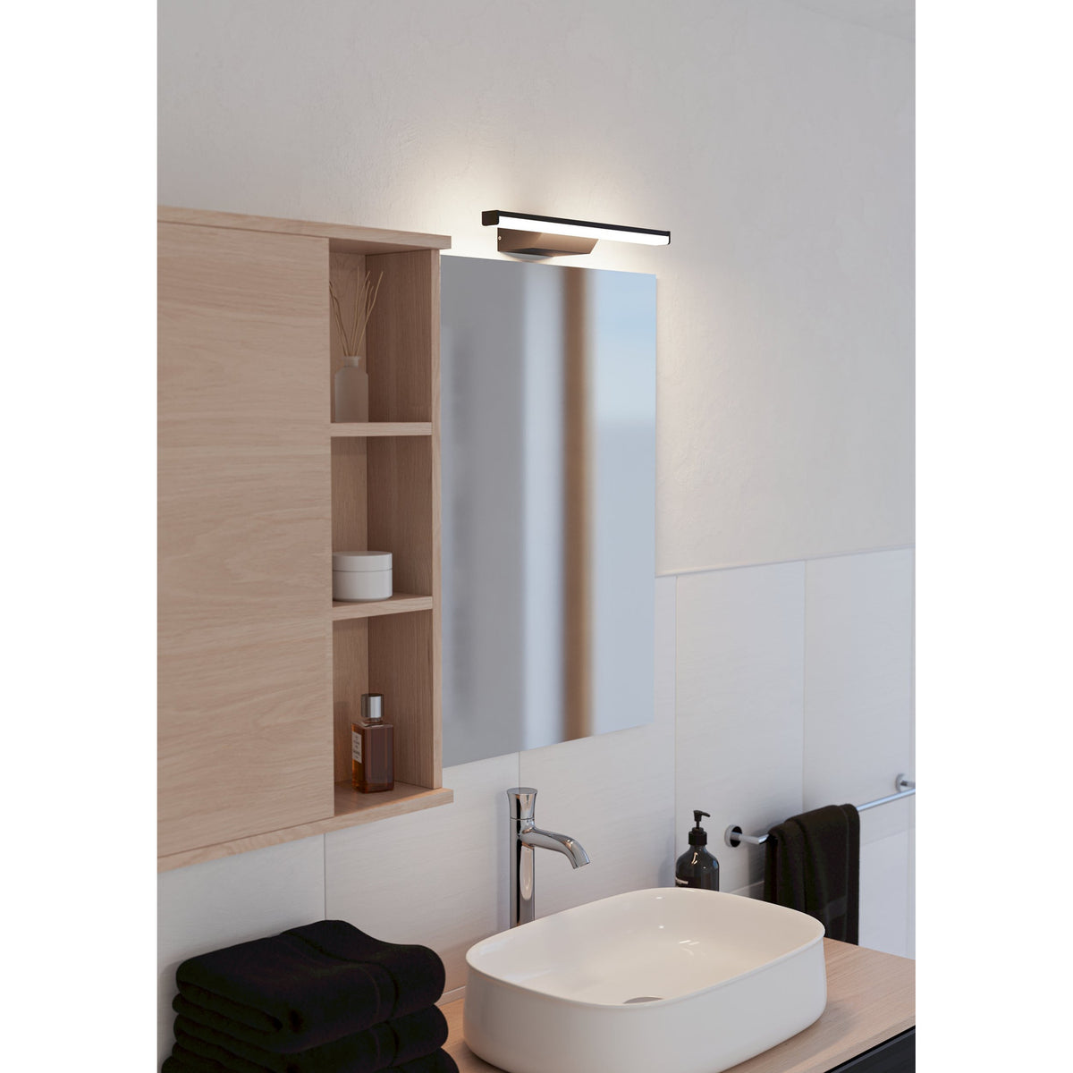 Regello Smart Colour Changing LED Bathroom Mirror Light - Black