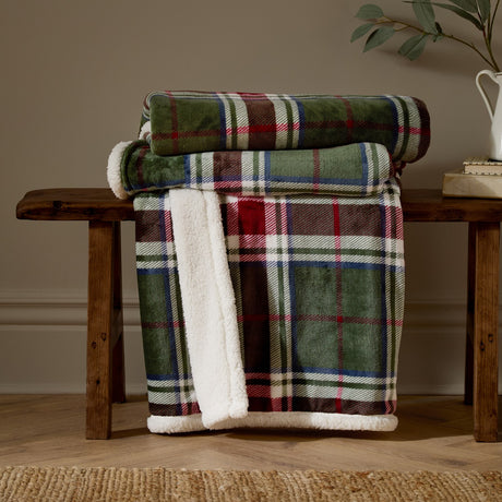 Braemarcheck Check Polyester Throw - Red And Green