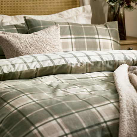 Braemar Check Cotton Reversible Duvet Cover Set - Green/Natural