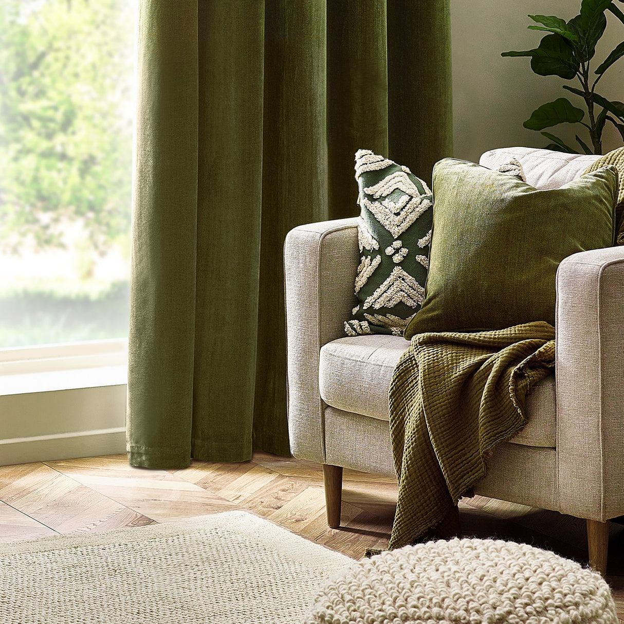Heavy Chenille Eyelet Velvet Cushion - Olive