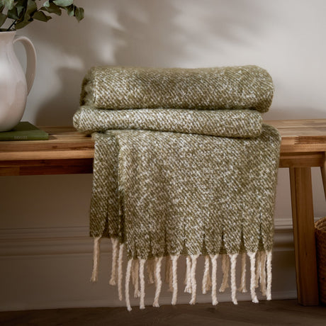 Isla Plain Polyester Throw - Green