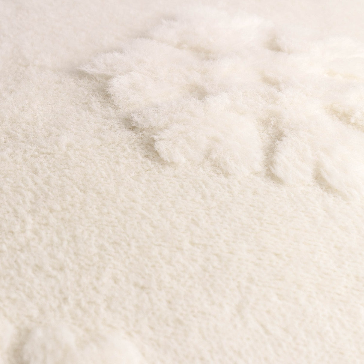 Snowflakes Faux Fur Polyester Velvet Cushion - Snow White