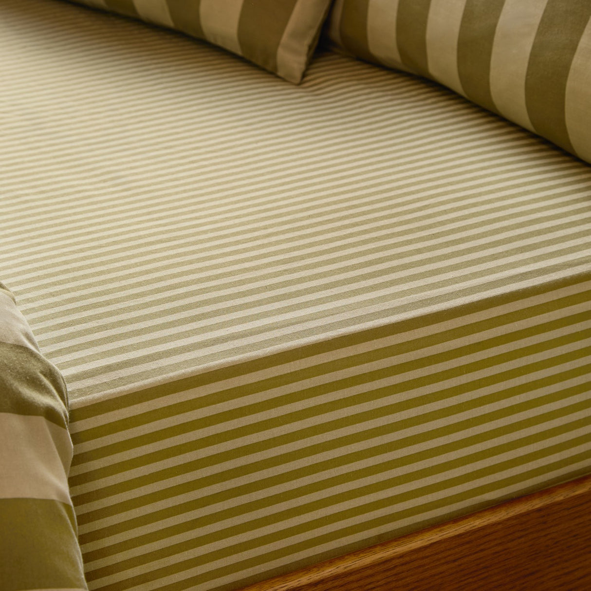The Ultimate Stripe Printed Cotton Blend Fitted Sheet - Green Tea