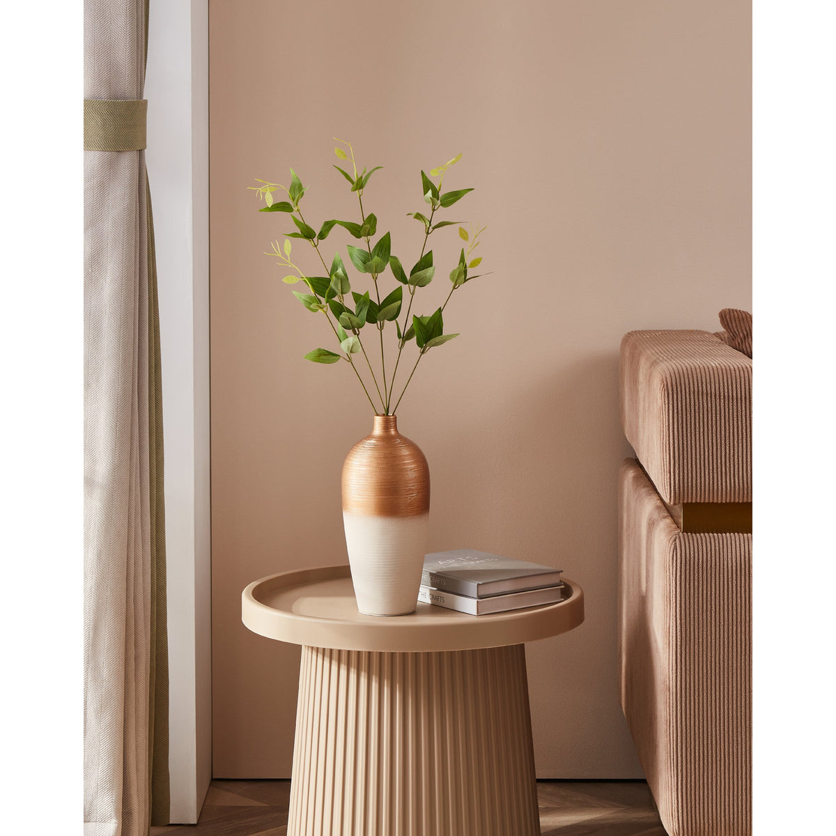 Saryksu Ceramic Vase - White & Gold