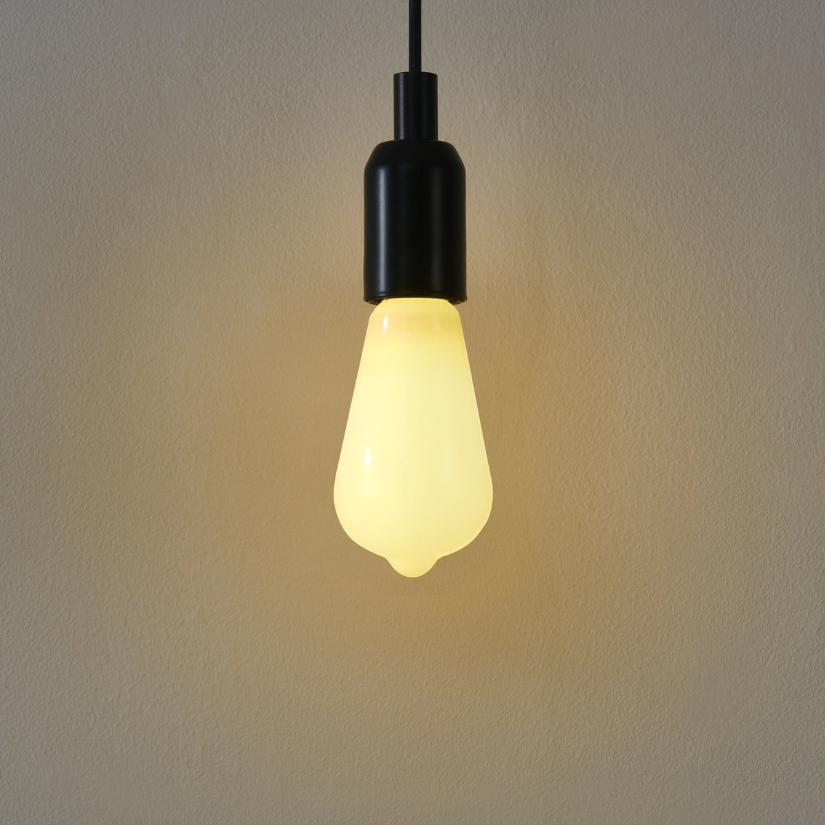 Smart Colour Changing Opal LED Vintage Bulb E27 ST64 7.5W