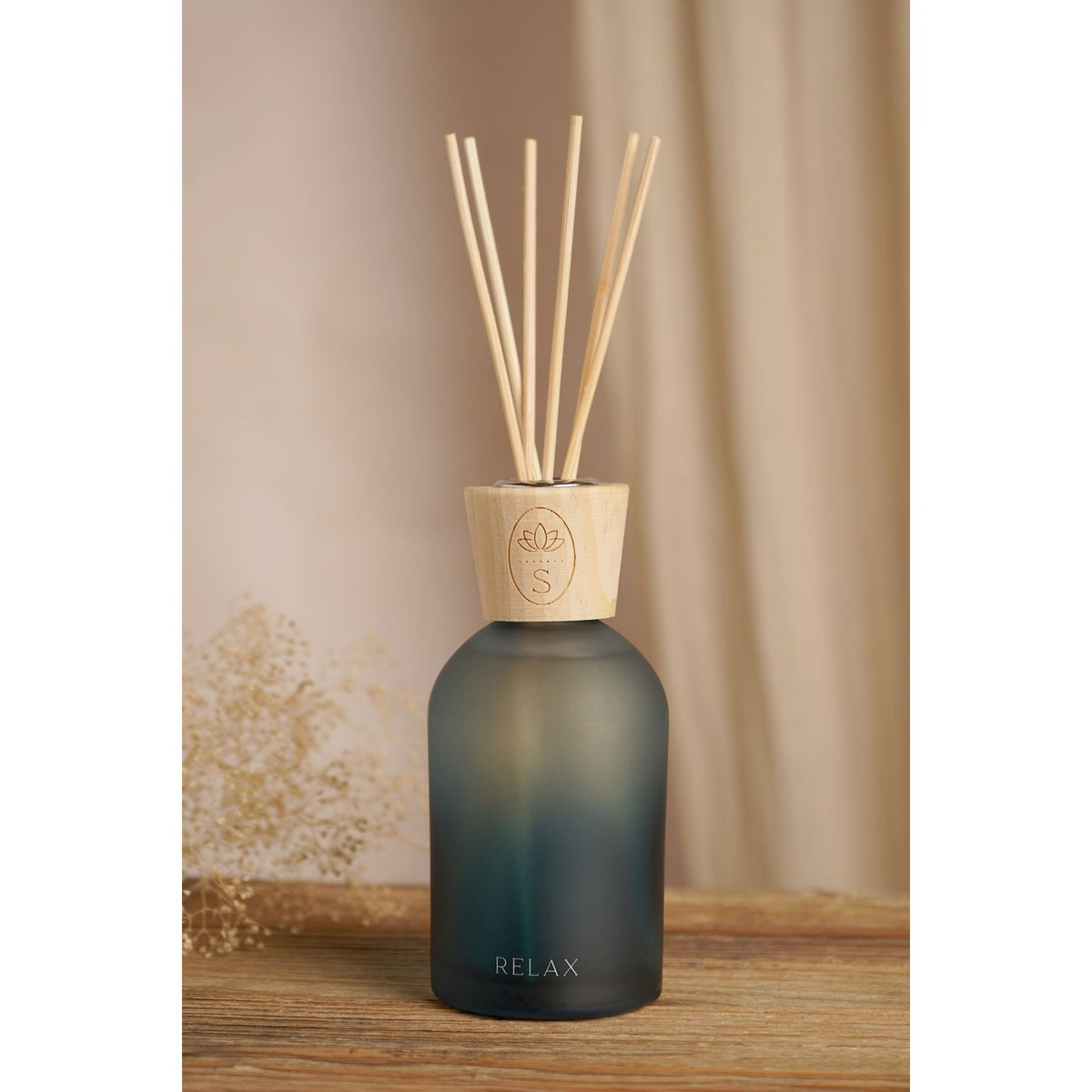 Relax Petitgrain, Rose & Sandalwood Reed Diffuser 220ml - Blue