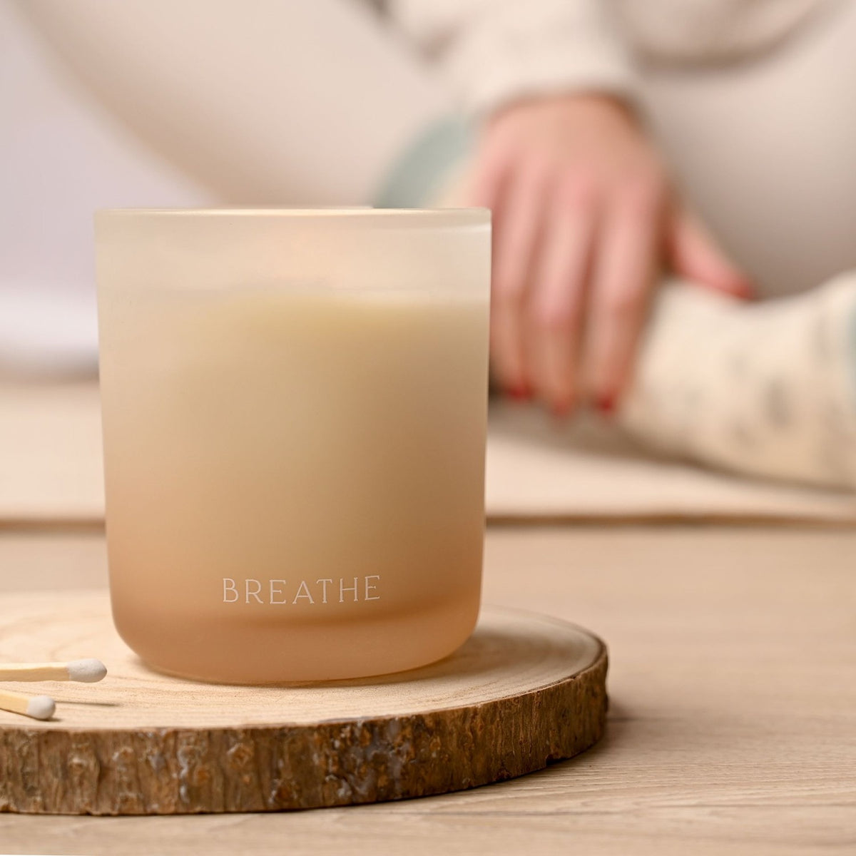 Breathe Eucalyptus, Sage & Vetiver Scented Candle - Off White
