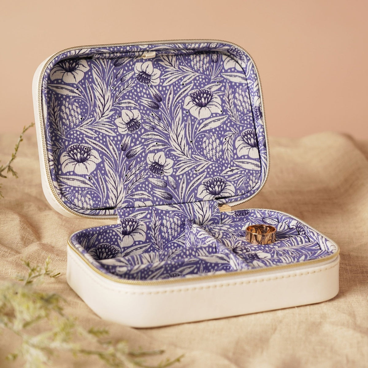 Floral Lined Zip Jewellery Box with Dividers - White & Blue