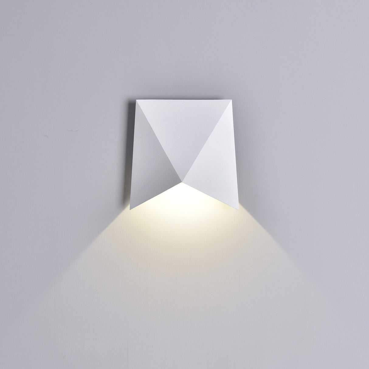 Triax Outdoor LED Wall Light 8W 3000K - Sand White