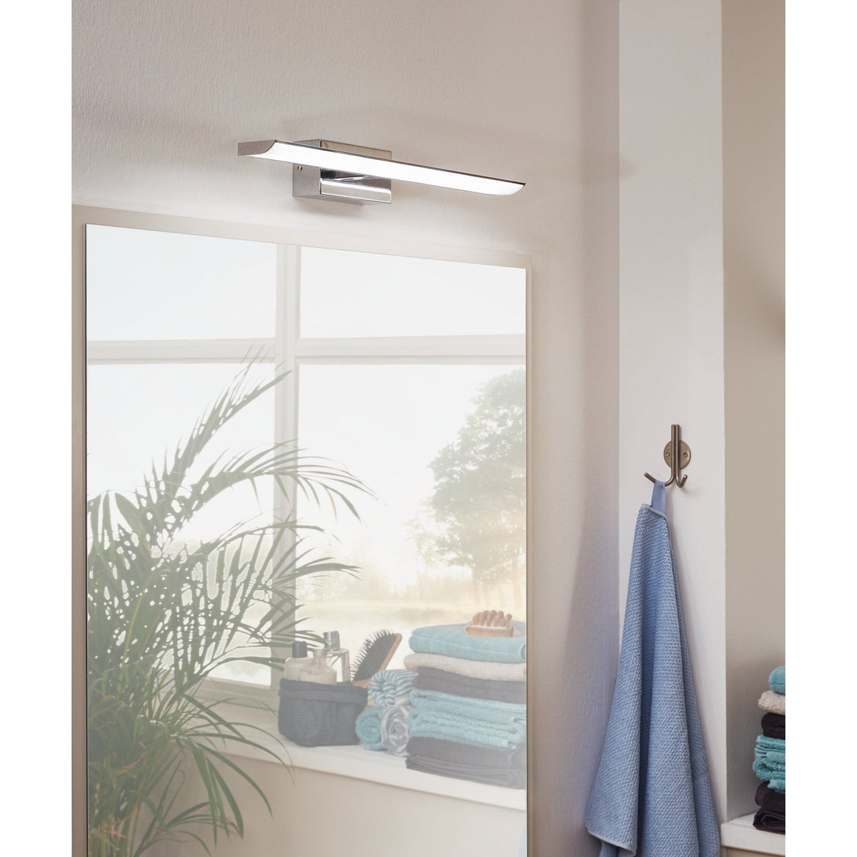 Virvarne LED Bathroom Wall Light - Chrome