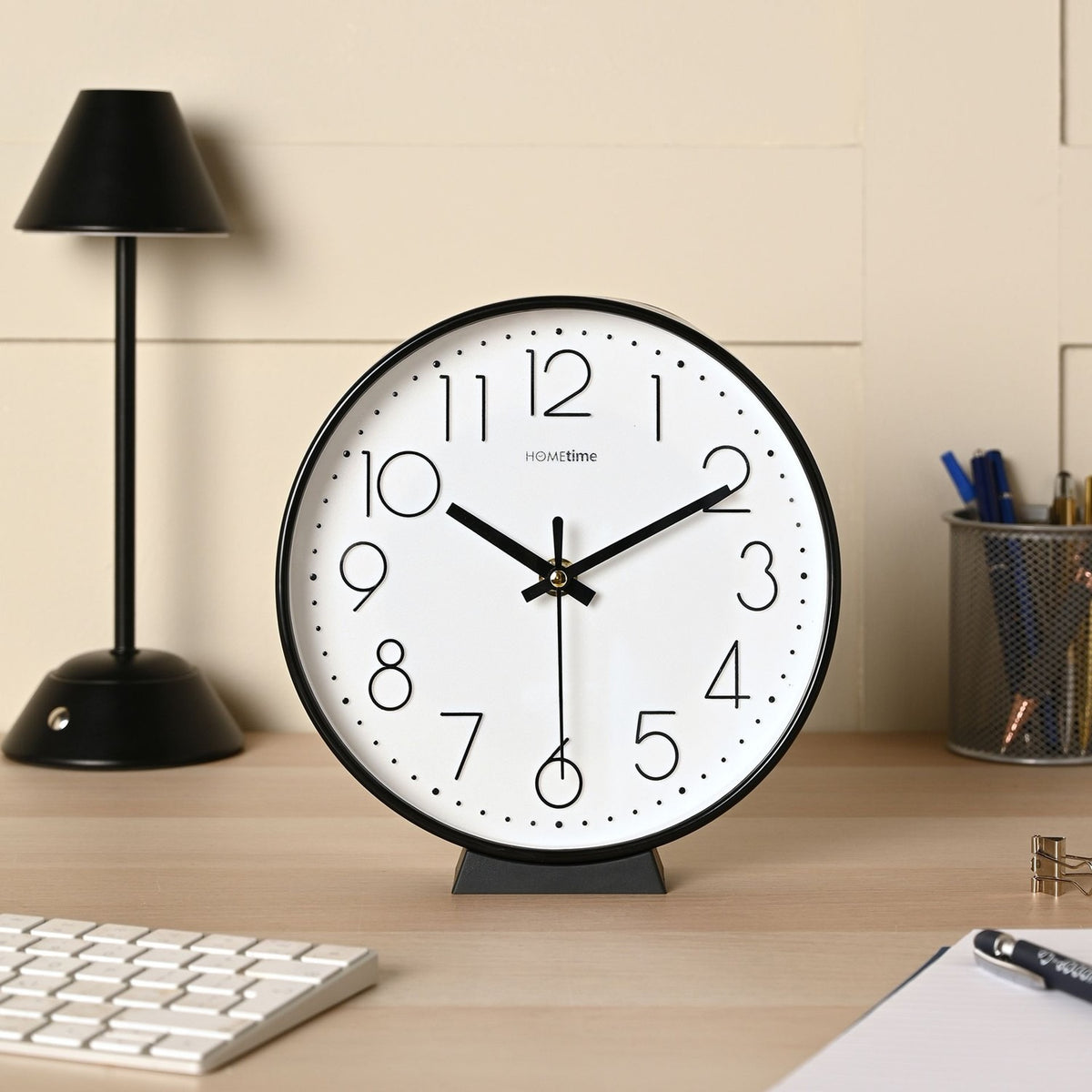 Round Quartz Tabletop Mantel Clock 20cm - Black & White