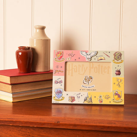 Harry Potter House Crests and Raised Owl Photo Frame 6 x 4in