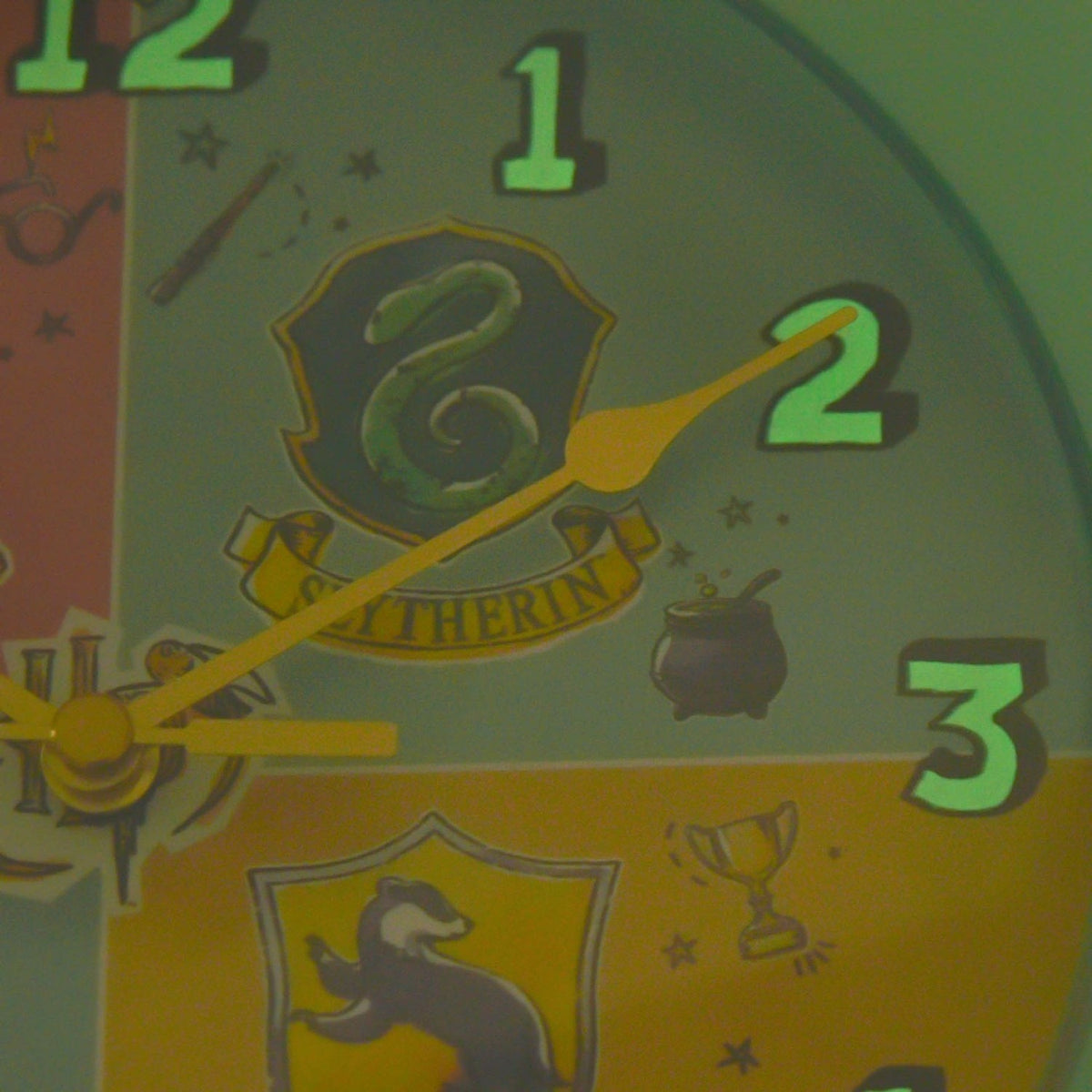 Harry Potter Four House Crests Round Wall Clock - Turquoise